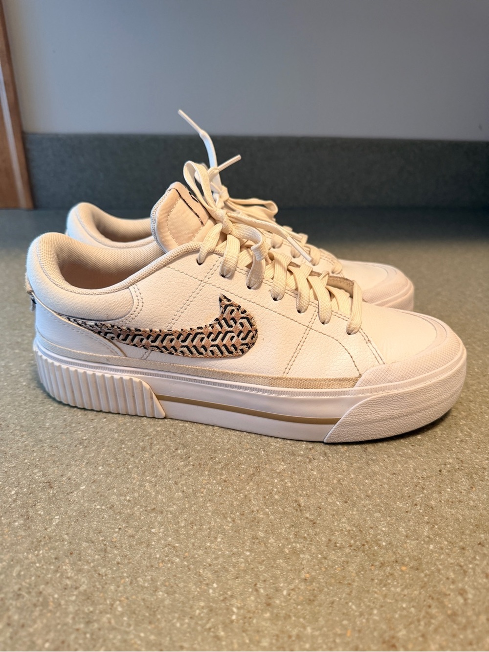 Nike Court Legacy Lift Platform Sneaker 8.5